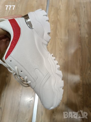 обувки , снимка 4 - Дамски ежедневни обувки - 43591956