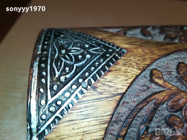 дървена кутия с дърворезба и метален обков 2007211211, снимка 8 - Антикварни и старинни предмети - 33573593