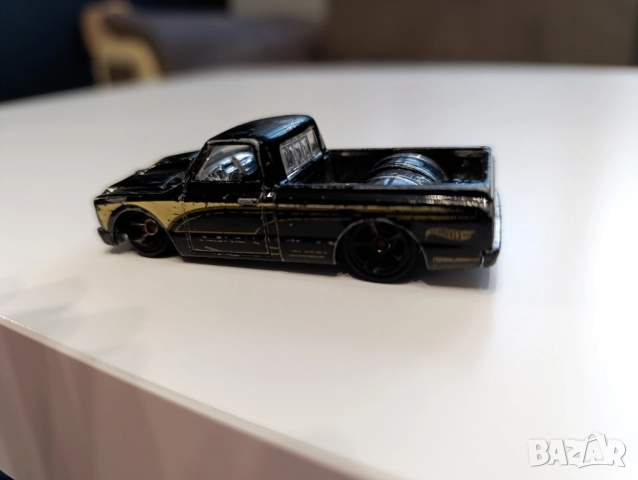 Hot Wheels ’67 Chevy C10 (черен кастъм пикап), снимка 4 - Колекции - 51915495