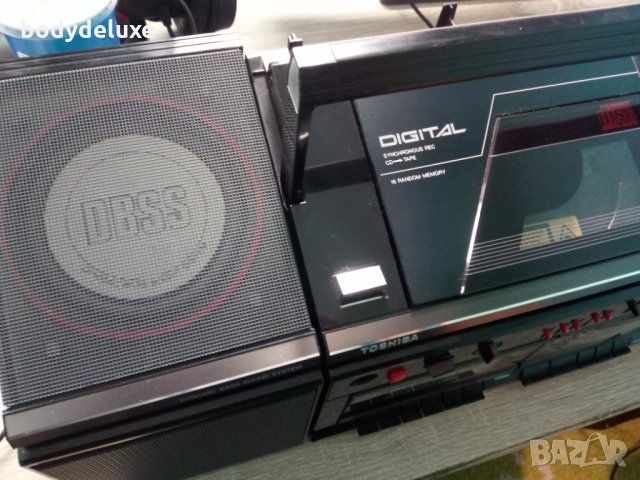 Toshiba RT-7096 радио-касетофон-компакт диск плейър