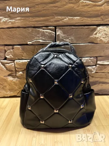 Дамска черна кожена раница, снимка 4 - Раници - 47350582