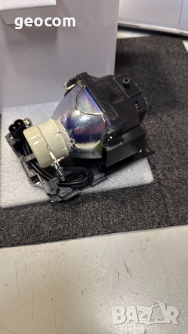 Hitachi DT01511 лампа за проектор (64V,210W,2500часа), снимка 2 - Плейъри, домашно кино, прожектори - 52598830