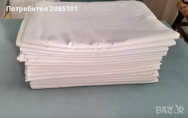 Бели памучни чаршафи