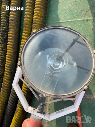 Корабен фар-прожектор