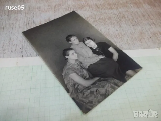 Снимка стара на три седнали жени, снимка 3 - Колекции - 48003938