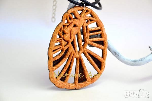 Лъв - Медальон от екзотична дървесина - абанос, кокоболо , снимка 2 - Колиета, медальони, синджири - 38116038