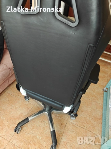 Геймърски стол AKRACING, снимка 9 - Столове - 52745724