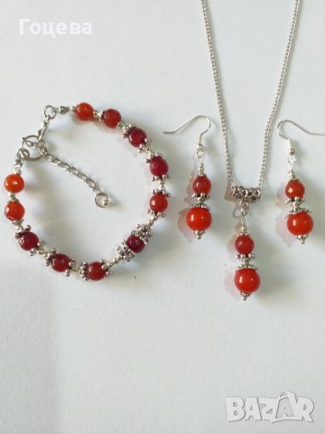 Разкошен комплект обици, колие и гривна с Керемидено червен кварц и орнаменти в цвят Сребро , снимка 3 - Бижутерийни комплекти - 37620499