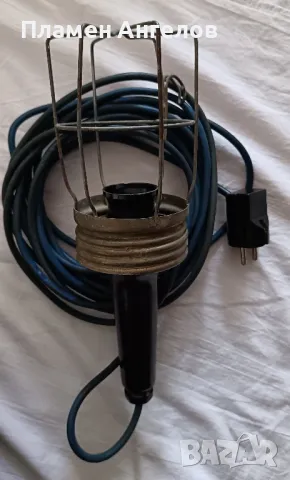 Стара подвижна лампа. 