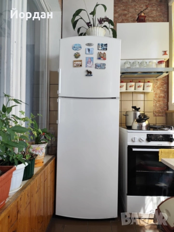 Продавам 2 хладилникa с голями  камери