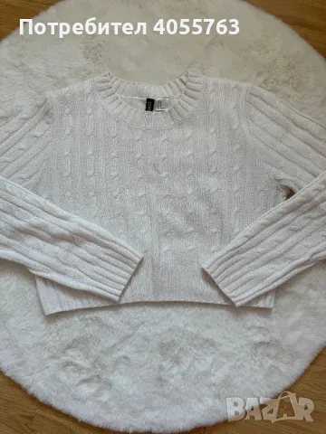 Къса бяла блуза