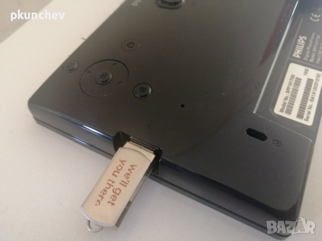 Цифрова фоторамка Philips SPF1017 7", снимка 9 - Друга електроника - 42976512
