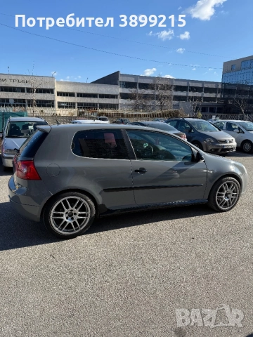 VW Golf 5 Автоматик Газ/Бензин, снимка 5 - Автомобили и джипове - 52946166