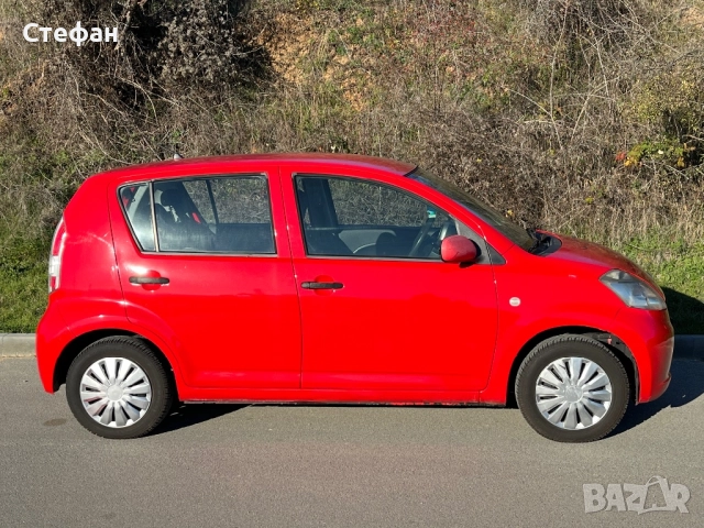 Daihatsu Sirion, снимка 2 - Автомобили и джипове - 52772910