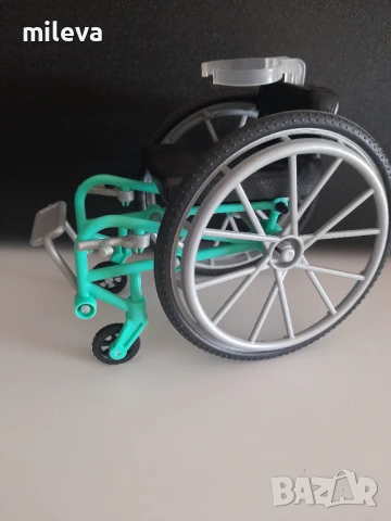 Инвалидна количка на Барби Кен