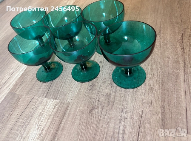 Ретро чаши за сладолед на столче. Нови.