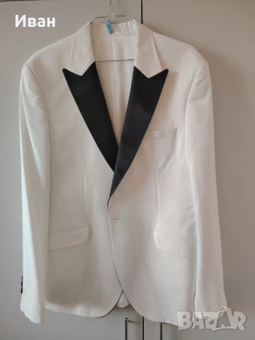 Бяло сако