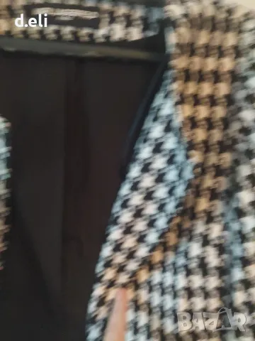 Karl Lagerfeld Original. Size M Страхотно късо сако, снимка 2 - Сака - 47290669