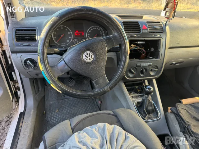 VW Golf 5 1.6i 2005 г. - на части !, снимка 5 - Автомобили и джипове - 48564266