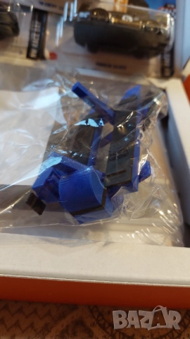 Светеща диорама 1/64 с 5 колички, снимка 3 - Колекции - 52676128