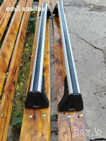 Продавам напречни греди (багажник)