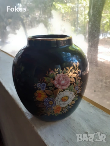 Стара порцеланова ваза Special Hand Made in Greece порцелан