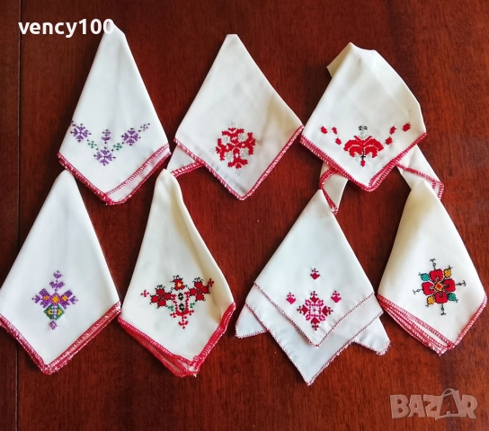Бродирани покривки, салфетки и кърпички с национални мотиви, снимка 5 - Декорация за дома - 52836674