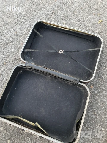 Стар куфар , снимка 3 - Антикварни и старинни предмети - 51320394