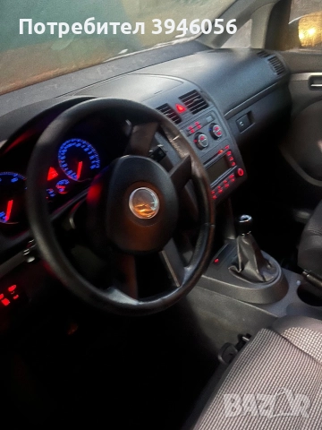 Фолксваген Туаран 2.0ТДИ , снимка 9 - Автомобили и джипове - 52887902