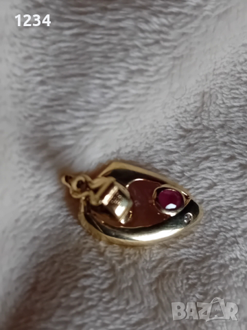 Дизайнерски златен медальон с естествен рубин и диамант ръчна изработка, снимка 4 - Колиета, медальони, синджири - 53509478