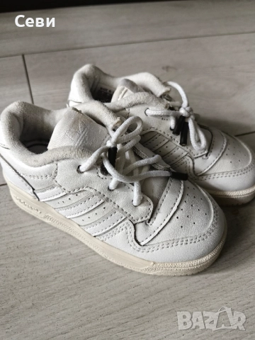 маратонки адидас , снимка 14 - Детски маратонки - 51498453