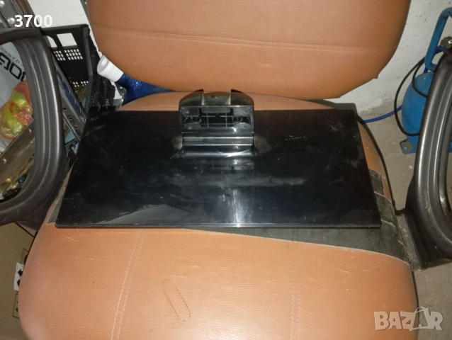 Стойка за телевизор 32", снимка 2 - Стойки, 3D очила, аксесоари - 52484883