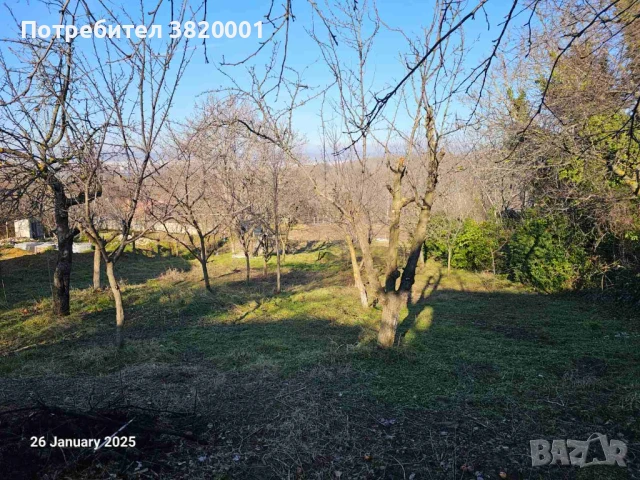 ПАРЦЕЛ 1085 М² С ВИЛА, ПАРТИДИ ТОК И ВОДА, БЕЗ КОМИСИОНА, снимка 5 - Къщи - 51257662