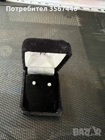 0.33 карата Диамантени обеци в 14 карата бяло злато