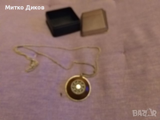 Висулка от соца уникат дървена със сребърни орнаменти и сребърно колие  фи 33мм и дебел. 7мм в кутия, снимка 6 - Колиета, медальони, синджири - 43397488