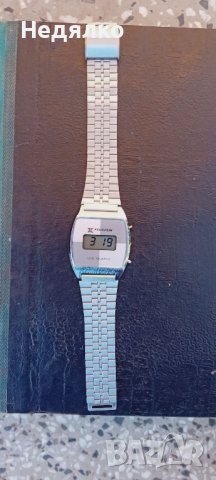 Винтидж ръчен lcd quartz Fountain,оригинал, снимка 4 - Антикварни и старинни предмети - 43490093