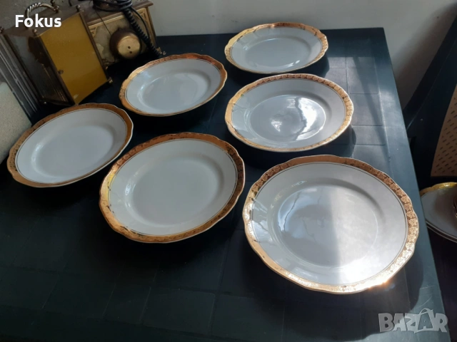 Български порцелан Китка Нови Пазар чинии 6 бр позлата
