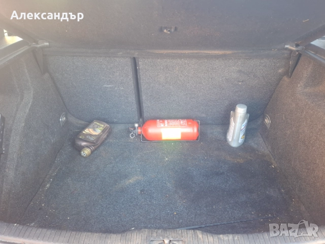 VW Golf 1.9 TDI (101 Hp), снимка 11 - Автомобили и джипове - 52920207