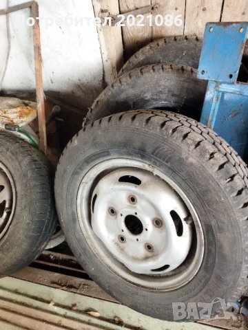 зимни гуми с джанти за Форд транзит 2015г, снимка 2 - Гуми и джанти - 43845573