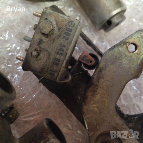 Механичен инжекцион, волан, огледала и др. за Мерцедес 190, снимка 7 - Части - 43301892