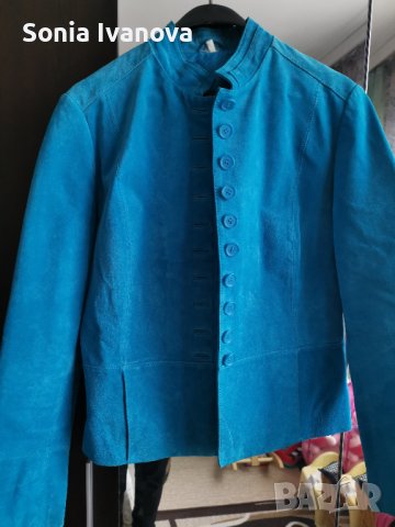 Дамско синьо велурено сако/яке, снимка 5 - Якета - 38095252