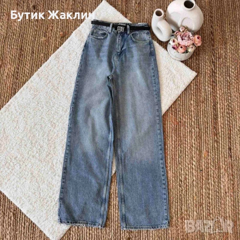 Дамски дънки с ефектен дизайн 