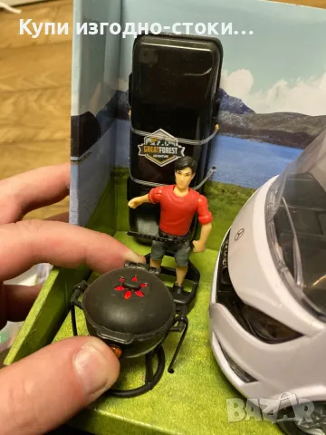 Dickey Toys - Camper Set Hymer Кемпер, снимка 6 - Коли, камиони, мотори, писти - 47791615