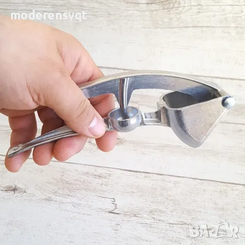 Алуминиева преса за чесън и вадене на костилки, снимка 4 - Прибори за хранене, готвене и сервиране - 49064771