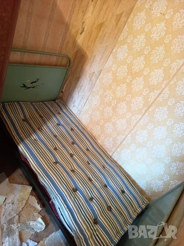 Детско метално легло с пружина и дюшек ретро, снимка 2 - Спални и легла - 53396718
