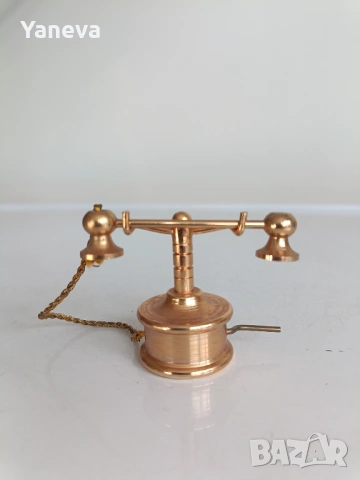 Vintage телефони , колекционерски миниатюрни фигурки. , снимка 7 - Статуетки - 53031347