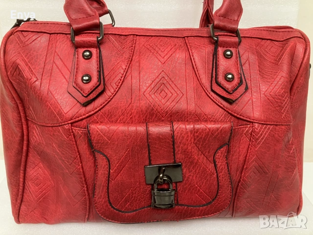 Дамска чанта от еко-кожа - червена, снимка 2 - Чанти - 53456512