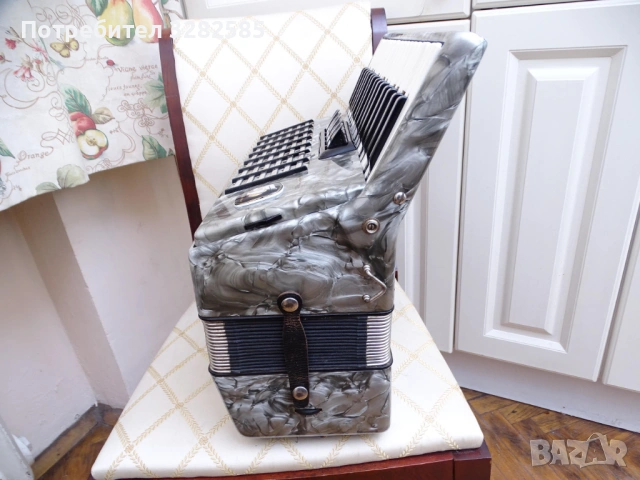 Акордеон Велтмайстер Стела 60 баса, снимка 7 - Акордеони - 53005425