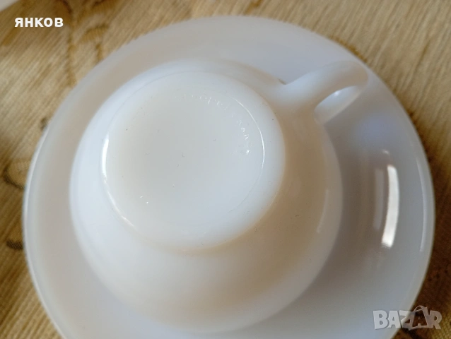 Предлагам френски сервиз за кафе/чай от аркопал, снимка 3 - Сервизи - 53534758
