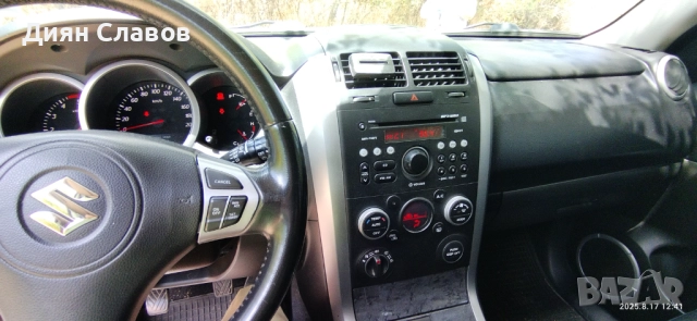 Гранд Витара 2010 г., снимка 6 - Автомобили и джипове - 51609800